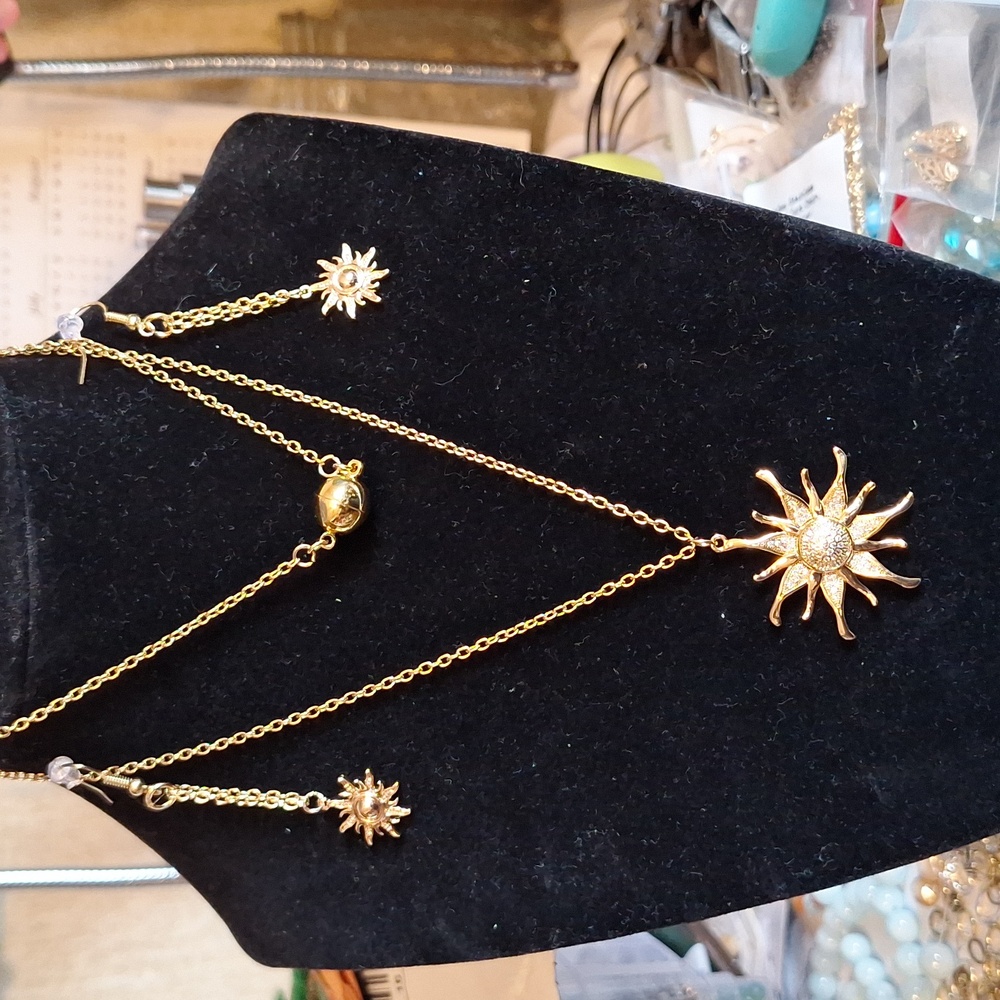 Handmade 18k Gold over Brass Sunburst Necklace With CZ Earring Set